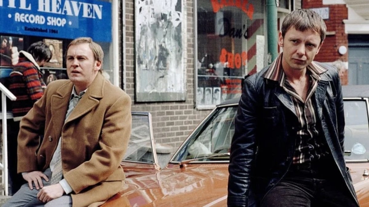 Philip Glenister and John Simm in Life on Mars